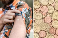Kollage med två bilder: en arm med plåster på (troligen från vaccin) samt svenska mynt.
