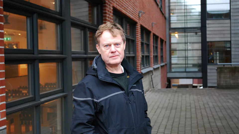 bild på cancerforskaren Åke Borg som är en av de drivande krafterna bakom SCAN-B som på sikt ska bidra till mer individualiserad behandling mot bröstcancer. Foto: Olle Dahlbäck
