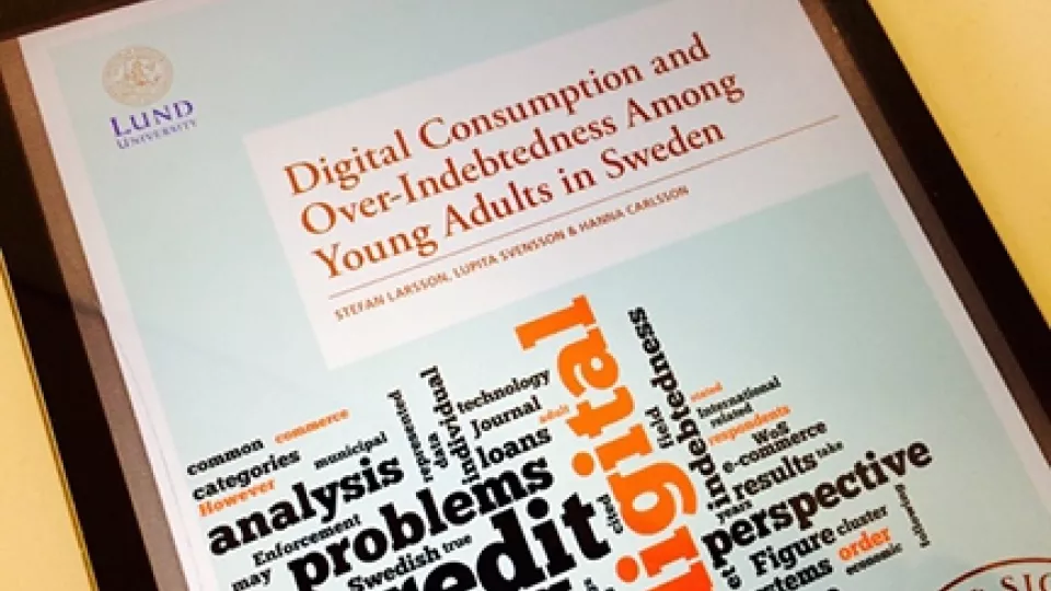 digital_consumption_and_over_indebtedness_among_young_adults_in_sweden_432x300.jpg