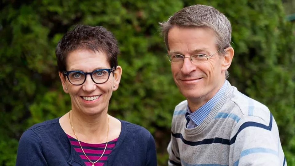 bild på forskaren Susanne Iwarsson och Jonas Björk