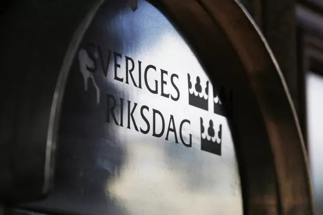 Sveriges riksdag glasdörr