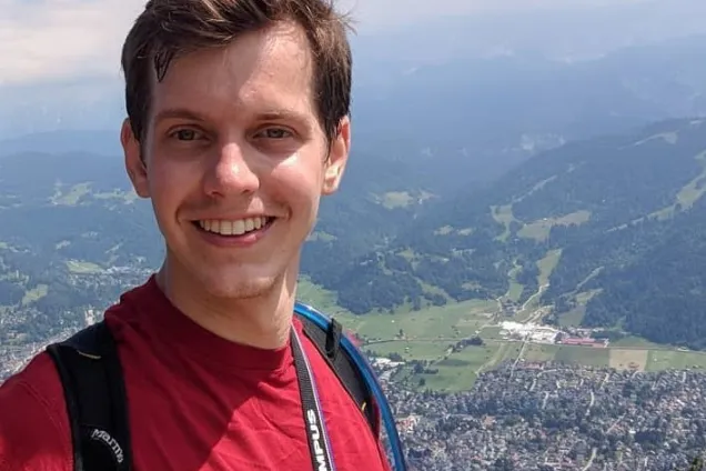 Porträttbild på manlig forskare.