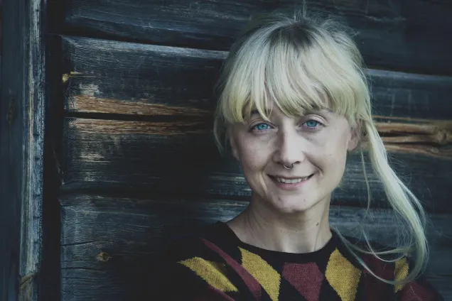 Porträttbild på kvinnlig forskare.