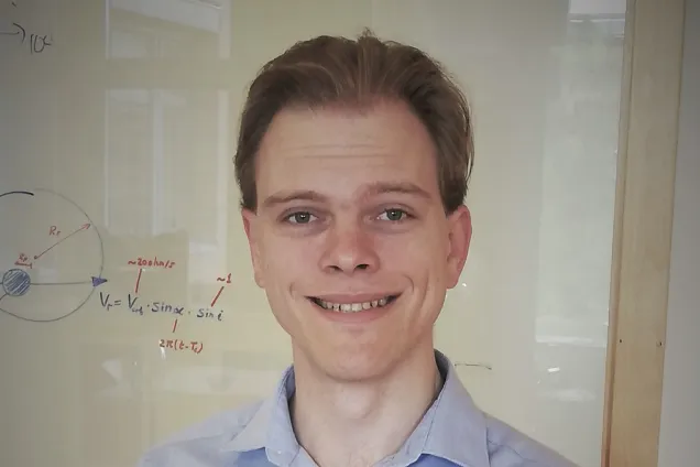 Manlig forskare.