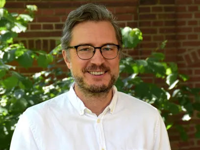 Biträdande lektor Erik Eriksson.