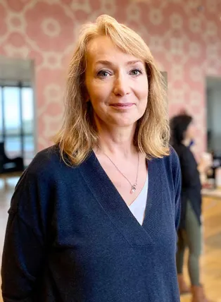 porträttbild Gabriela Godaly. foto.