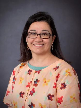 porträttbild Gülsen Özkaya Sahin. foto.